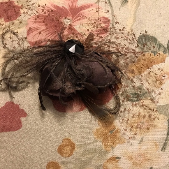 Brown hair pin with mesh - Picture 2 of 4